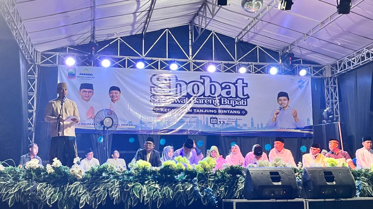 Bupati Lampung Selatan Ajak Ribuan Warga Srikaton Jaga Akhlak dan Kerukunan Lewat Selawat Bareng
