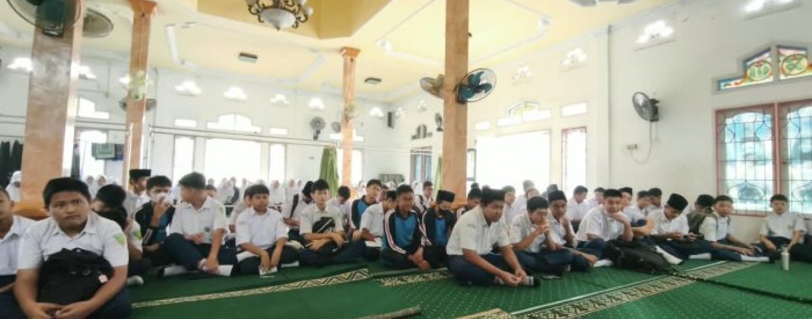 MTsN 2 Kota Jambi Bekali 100-an Siswa Kelas 9 Strategi Tembus MAN IC dan SMA Titian Teras
