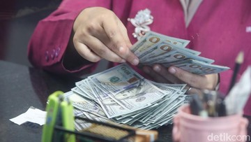 Dolar AS Tembus Rp 17.920, Rupiah Tertekan di Awal Pekan