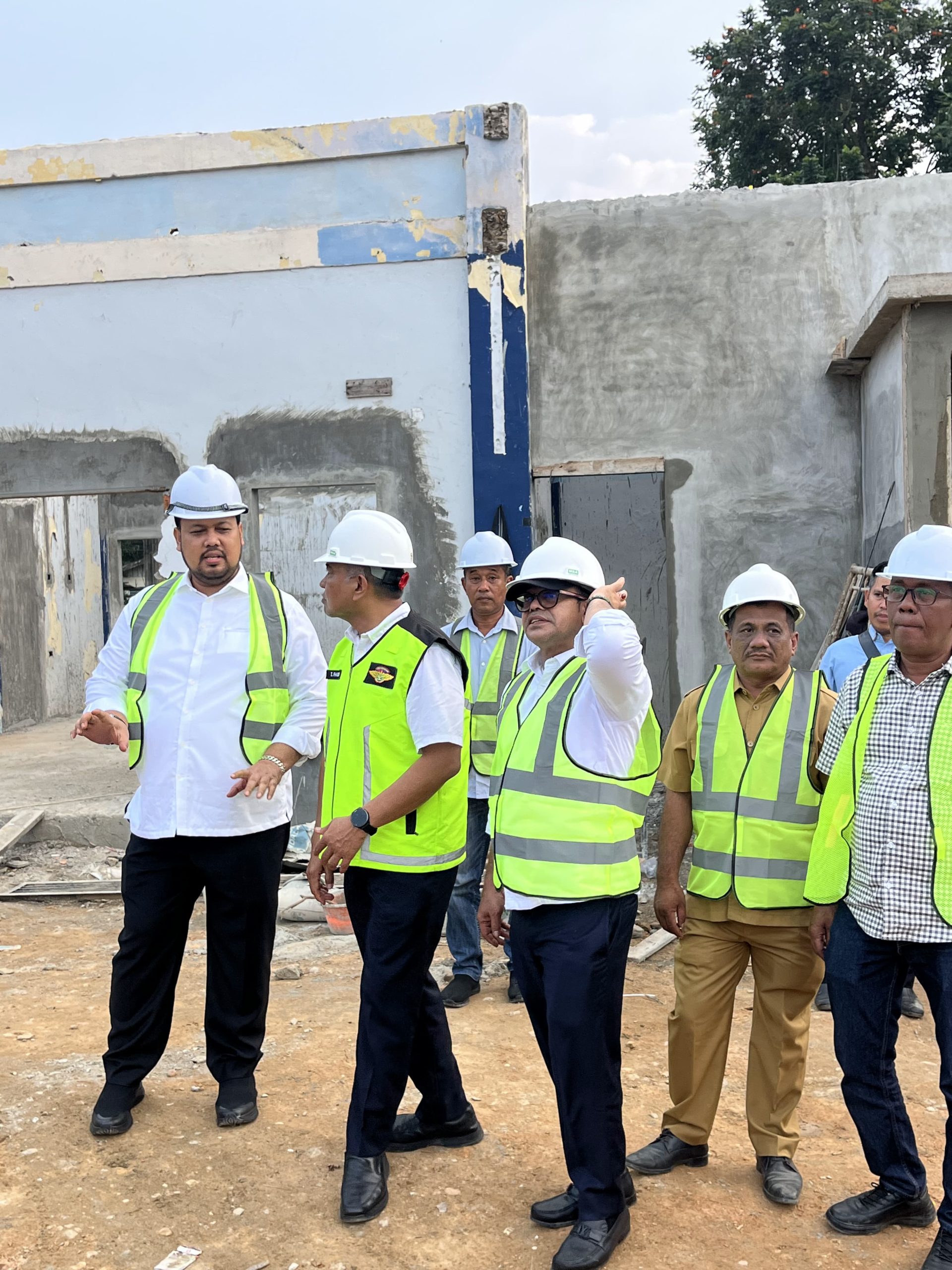 Pj Sekda Aceh Tinjau Rehabilitasi Terminal Tipe B Aceh Tamiang, Loket Ditambah dari 8 Jadi 12 Unit