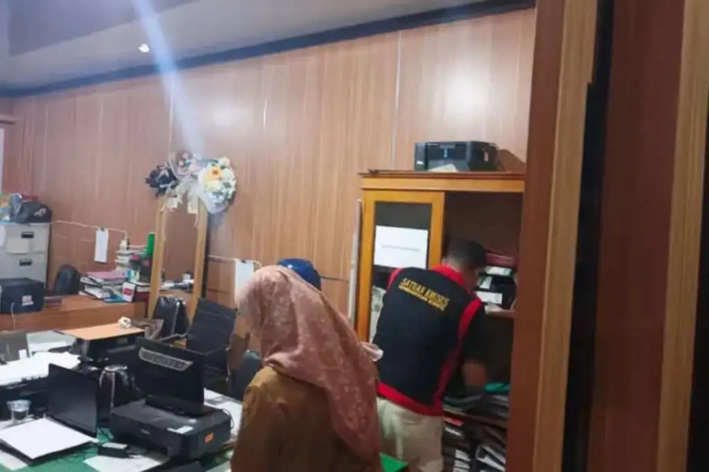 Kejari Bengkulu Utara Geledah Sekretariat DPRD, Laptop Diduga Berisi Data Keuangan Sempat Dipindahkan Diam-diam