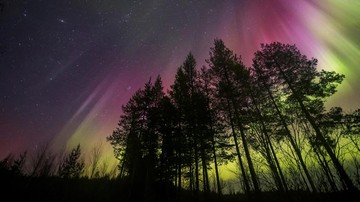 Aurora Merah-Hijau Terangi Langit Finlandia, Terkuat Sejak Januari 2026