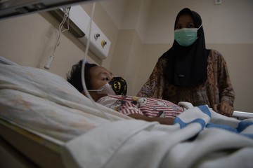 Kasus ISPA Palembang Tembus 6.296, Anak-Anak Paling Rentan
