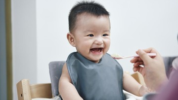 MPASI 6 Bulan: 9 Resep Menu Ikan Enak dan Praktis untuk Bayi