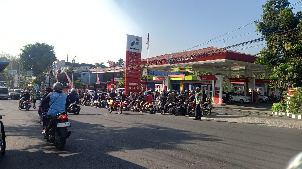 Kelangkaan BBM di Bali Berlanjut Hari Ketiga, Janji SPBU Buka 24 Jam Tak Sesuai Kenyataan