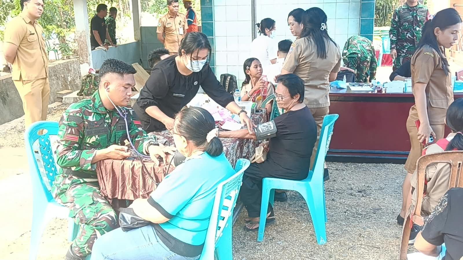 TMMD ke-130 Kodim 1301/Sangihe Gelar Pengobatan Gratis untuk Warga Sitaro di Pembukaan Program