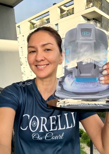 Donna Agnesia Juara Turnamen Padel di Braga, Gaya Sporty Jadi Sorotan