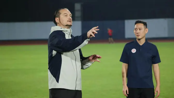 Pelatih The Cong-Viettel Kantongi Kekuatan Persib, Soroti Beda Taktik di Liga dan Asia