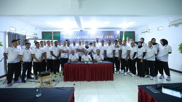 Yolla Yuliana Ikut Kursus Pelatih FIVB Level I dan II di Sentul
