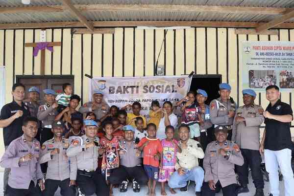 Bidpropam Polda PBD Salurkan Bansos ke 2 Panti Asuhan dan Air Bersih di Kabupaten Sorong