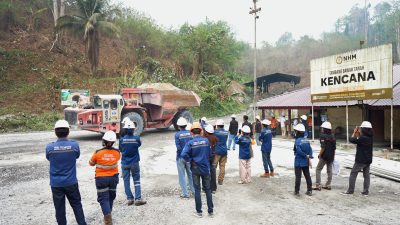 19 Mahasiswa Teknik Pertambangan Unkhair dan UMMU Belajar Langsung Operasional Tambang Emas Gosowong