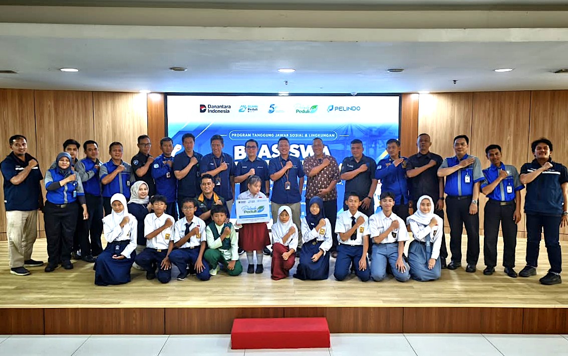 Pelindo Salurkan Beasiswa ke 50 Pelajar di Sekitar Pelabuhan Tanjung Priok