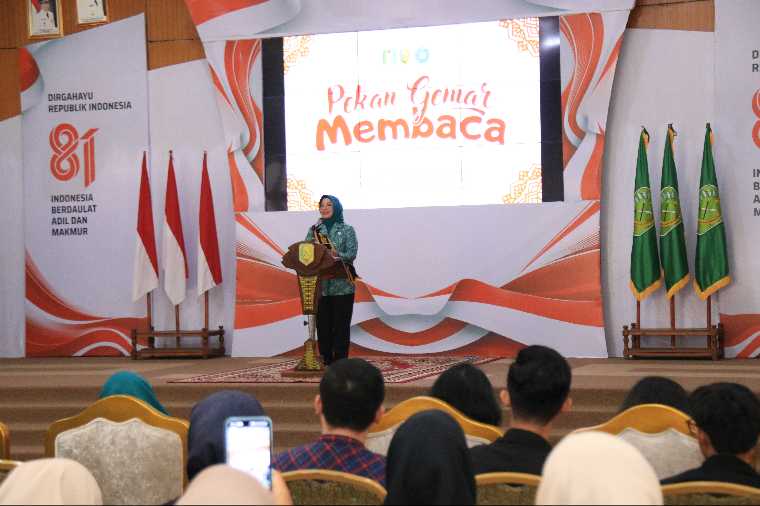 Bunda Literasi Kalbar Erlina Ria Norsan Dorong Budaya Membaca Dimulai dari Keluarga di Sambas