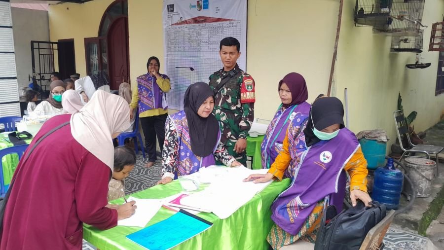 Posyandu Muara Fajar Timur: Layanan Balita dan Ibu Hamil Diperkuat Babinsa