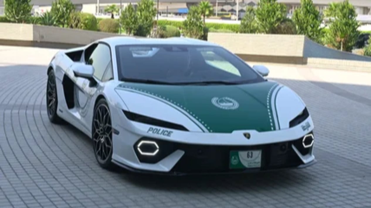 Lamborghini Temerario Hybrid 907 HP Masuk Armada Patroli Dubai Police