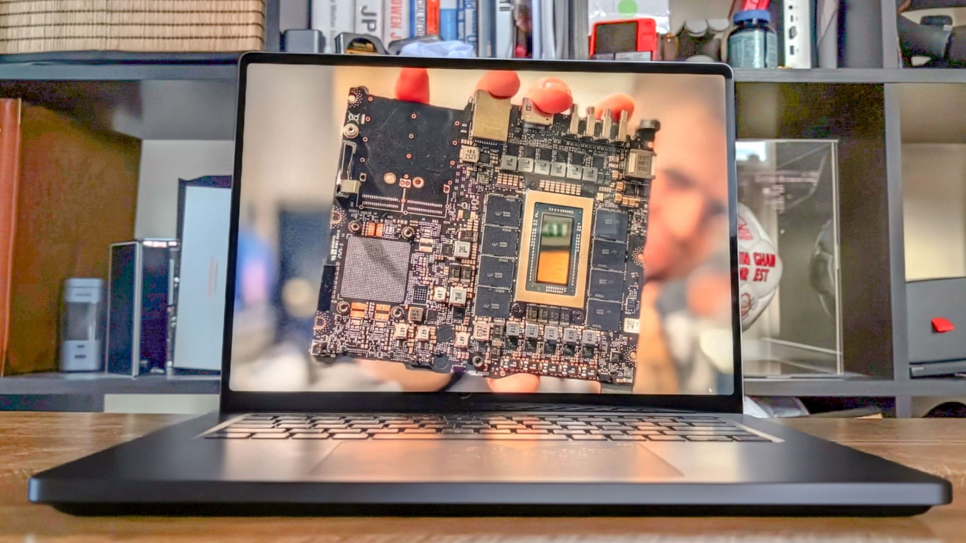 Review Sepekan Nvidia RTX Spark di Surface Laptop Ultra: Bukan Pembunuh MacBook Pro, Tapi Spesies Baru