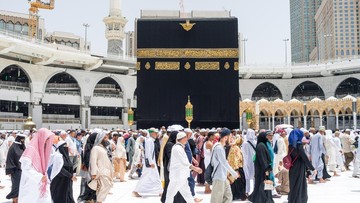 Jemaah Umrah Indonesia Diimbau Pilih Penerbangan Langsung ke Jeddah dan Madinah