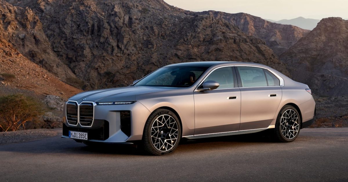 BMW Luncurkan Program Chauffeur i7 di Inggris, Charger Rumah Gratis