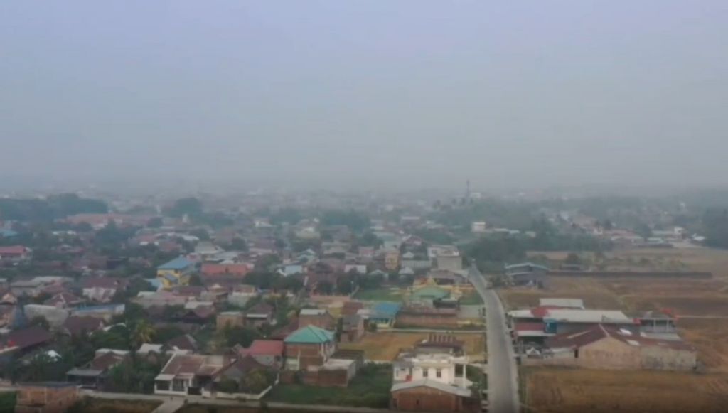Kabut Asap Karhutla Selimuti Pinrang Tiga Hari, Dinkes Imbau Warga Waspadai ISPA
