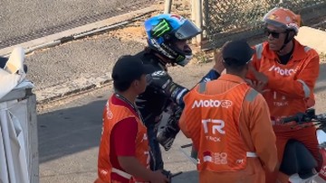 Alex Rins Minta Maaf soal Jari Tengah ke Marshal Mandalika, Berharap Marshal Juga Minta Maaf