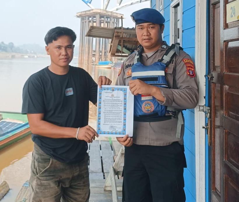 Polres Barito Utara Sosialisasi Maklumat Larangan Karhutla di Bantaran Sungai Barito Muara Teweh