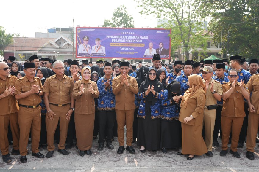 Gubernur Sulteng Anwar Hafid Lantik 422 PNS, Minta Aparatur Sabar Hadapi Tekanan Fiskal