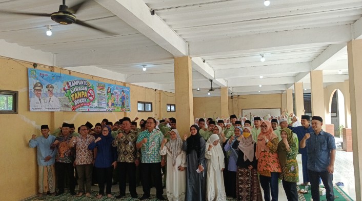 Dinkes Kota Tangerang dan Kemenag Sosialisasi Bahaya Merokok di Pesantren Assa'adah Periuk