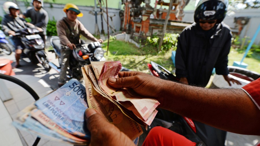 Antrean BBM di Sejumlah Daerah Meningkat, Ekonom Sebut Ada Peran Spekulan