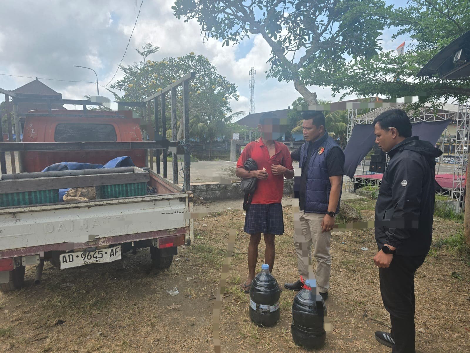 Polres Bangli Sikat Penjual Pertalite Ilegal Rp 100 Ribu per Liter, BBM Disimpan di Galon Air Mineral