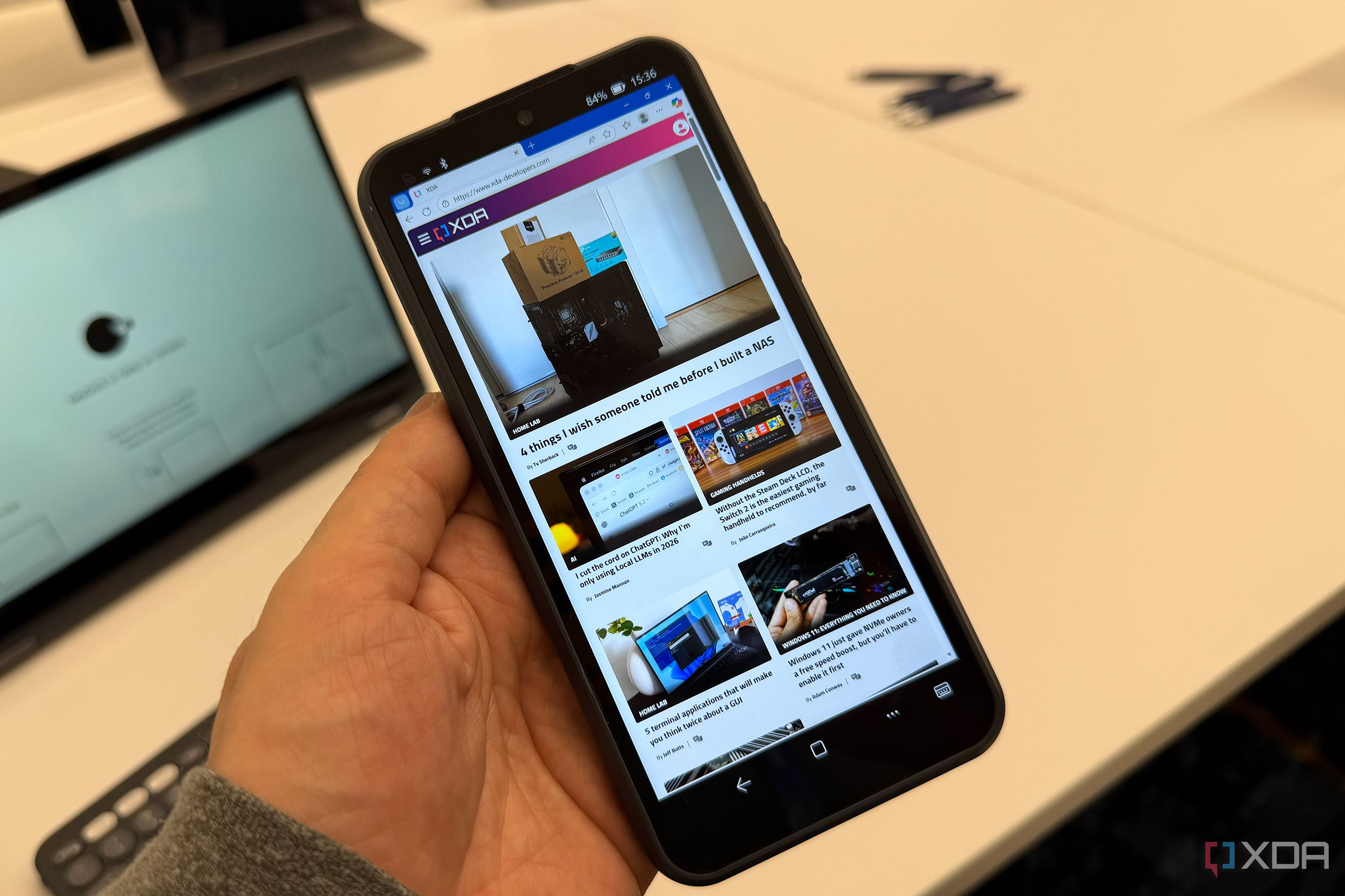 NexPhone Tiga OS Android, Linux, dan Windows 11 Tertunda ke 2027