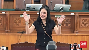 Nikita Mirzani Sapa Penonton Beautiful Pain dari Rutan Pondok Bambu