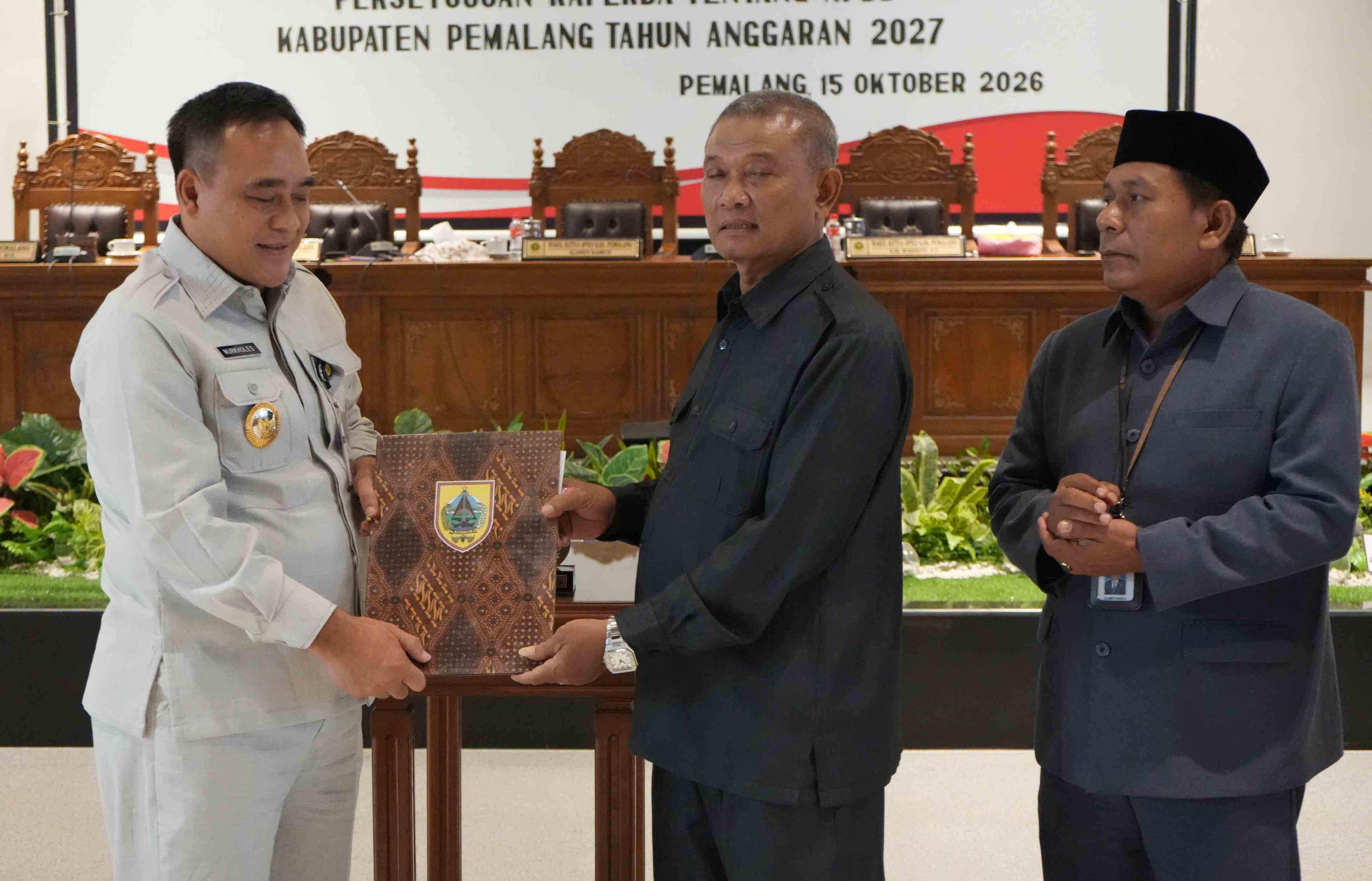 Pemkab Pemalang dan DPRD Setujui APBD 2027, Jalan Poros hingga Penataan Pantai Widuri Jadi Prioritas
