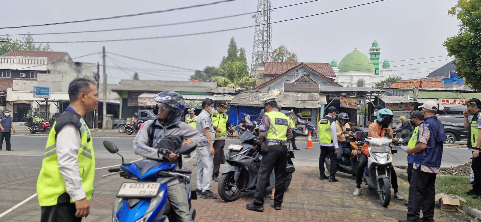 Razia Pajak Kendaraan di Ciledug Jaring 73 Kendaraan, 14 Wajib Pajak Bayar Langsung di Samsat Keliling