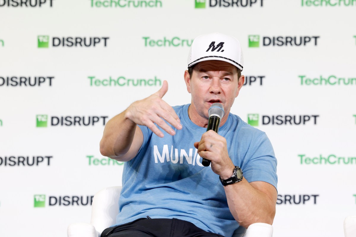 Mark Wahlberg Dukung AI di Film, Terbuka pada Clone Digital