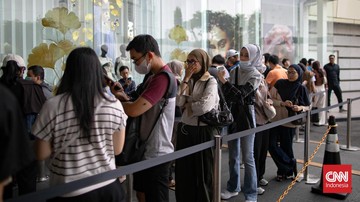 Antusiasme Warga Berburu iPhone 18 Pro di Hari Pertama Penjualan