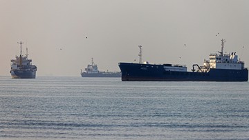 Harga Minyak Dunia Turun, Brent ke US$105,51 usai Trump Kaji Cabut Sanksi Tanker