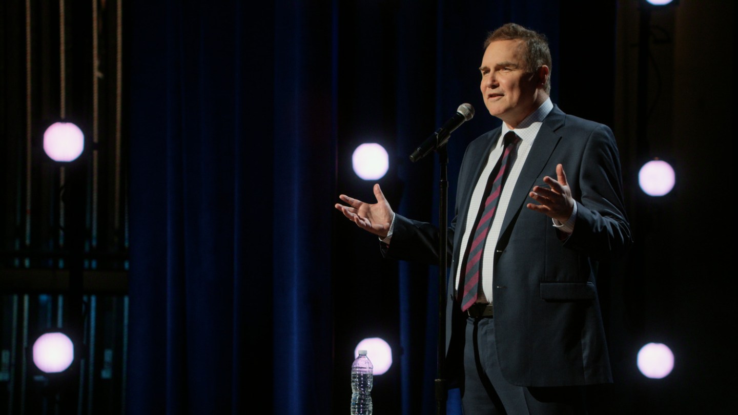 Judd Apatow Rilis Norm: The Tale of Norm Macdonald di Netflix