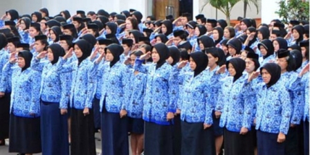Koperasi Merah Putih Mulai Salurkan Gaji PNS dan Pensiunan Tahun Ini, Menkop Ferry Juliantono Sebut Anggaran Sudah Disetujui