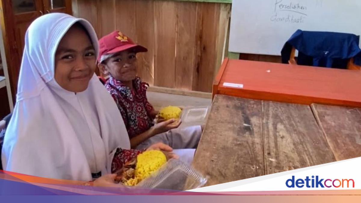 Guru SD di Parigi Moutong Inisiasi MBG Mandiri Rp 5 Ribu Per Porsi untuk 52 Murid di Pelosok Tinombo
