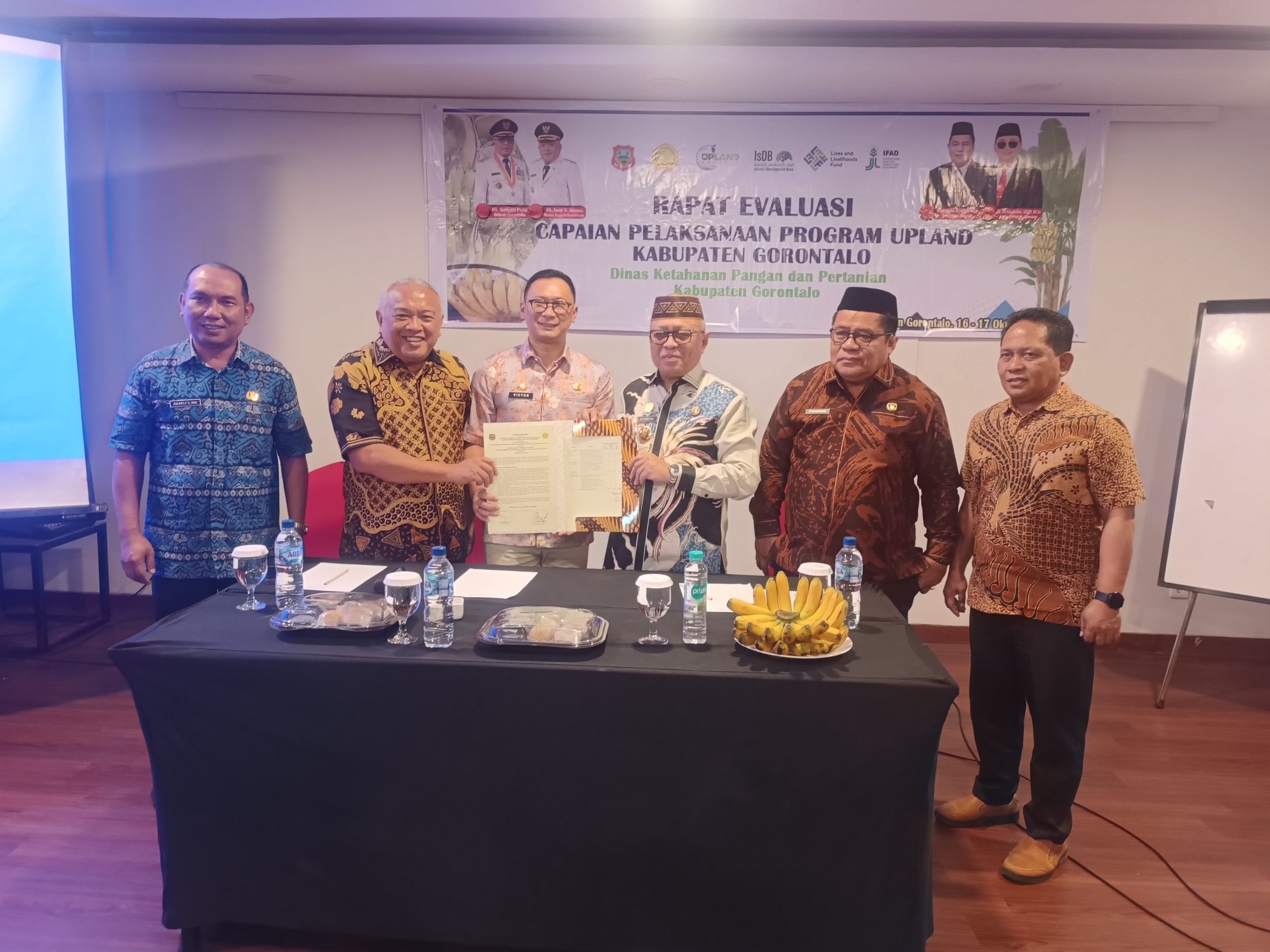 Program UPLAND Berakhir 2025, Bupati Gorontalo Sofyan Puhi Minta Pembinaan Petani Pisang Gapi Tetap Jalan