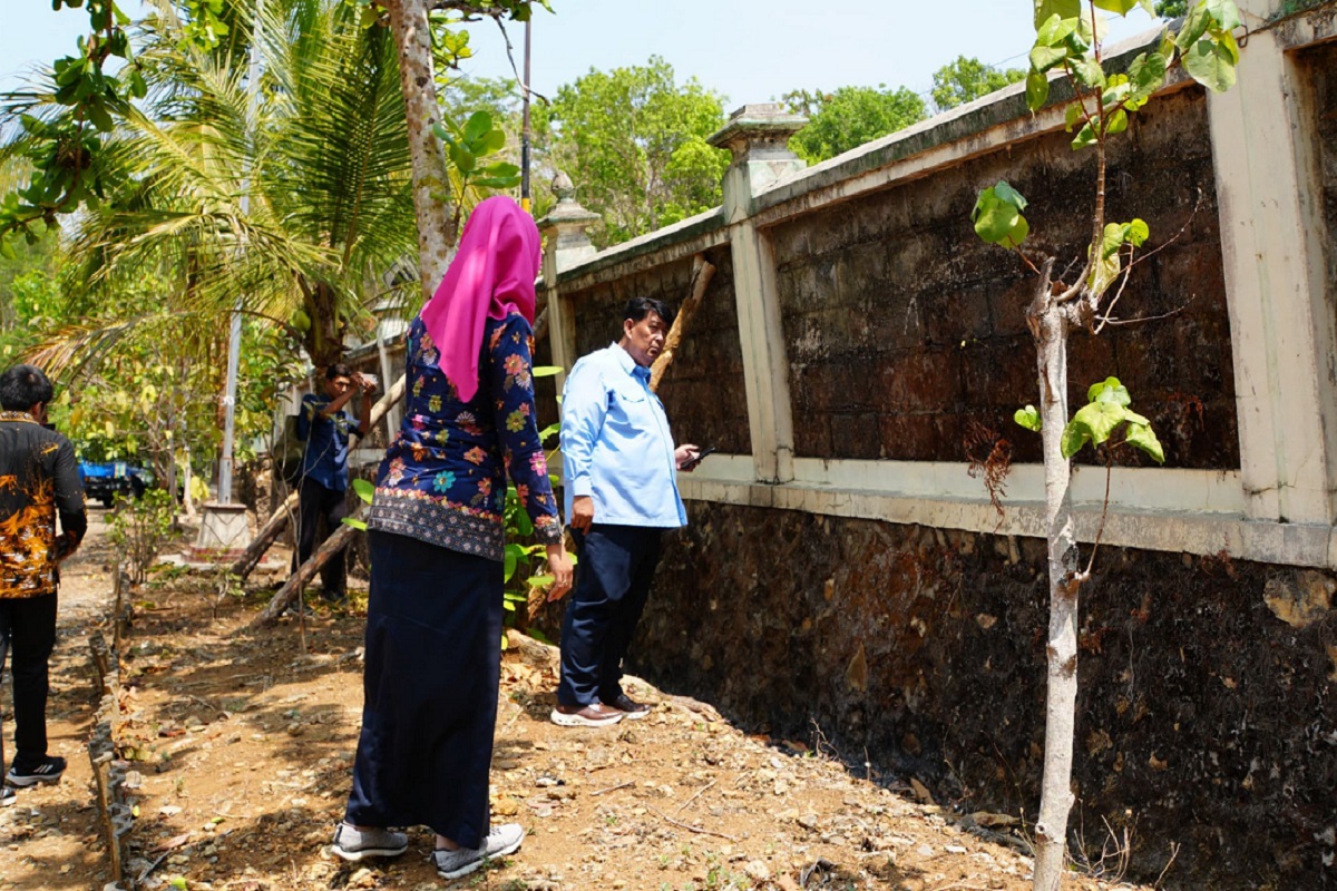 Pagar Miring SMPN 4 Pengasih Ditopang Kayu, Pemkab Kulonprogo Pastikan Perbaikan Masuk Anggaran 2027