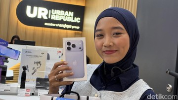 Urban Republic Mulai Jual iPhone 18 Pro Max, Pembeli Pertama Pilih Warna Biru
