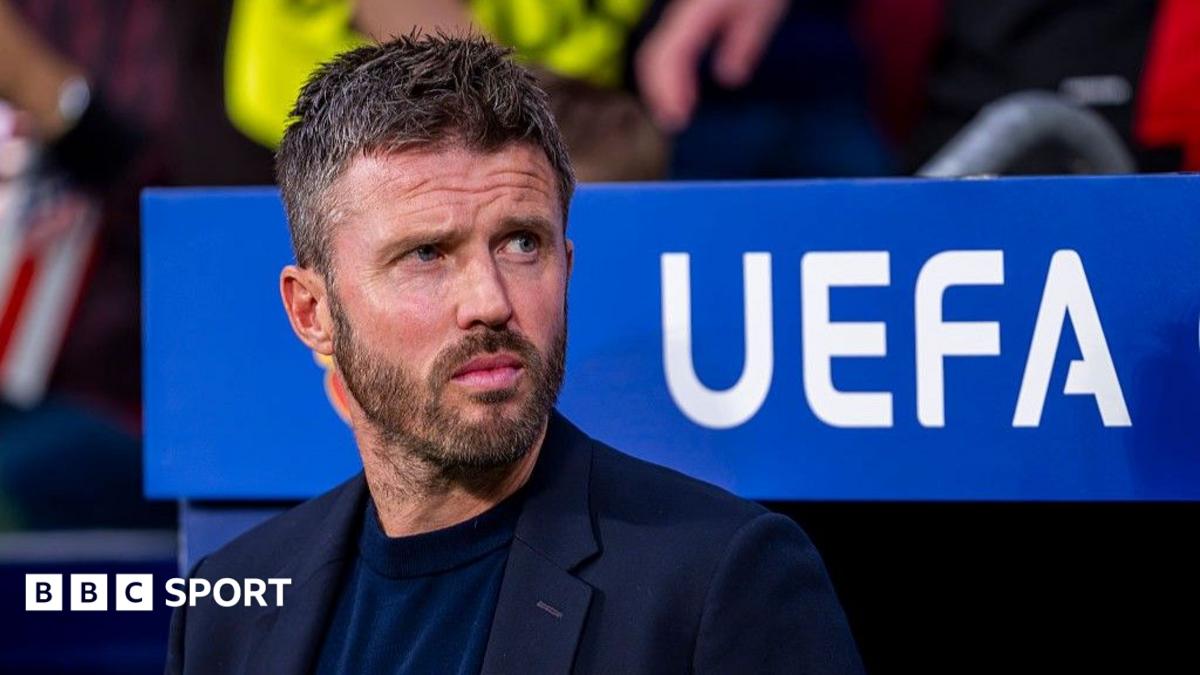 Carrick Bantah Isu Keretakan Usai Komentar Martinez di Man United