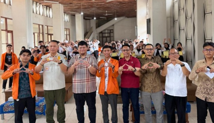 Sekda Banyuasin Erwin Ibrahim Bekali Mahasiswa Baru Universitas IBA Palembang soal Kemandirian dan Disiplin Kuliah
