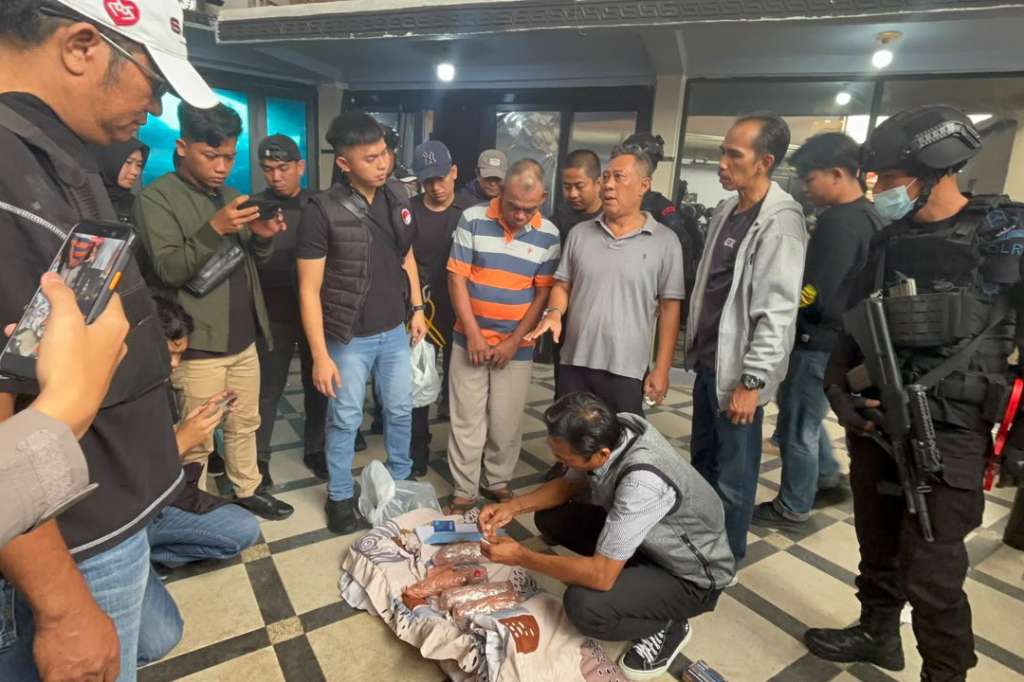 Polda Bengkulu Kerahkan 600 Personel di Kampung Jeruk Rejang Lebong, Bandar Kabur dan 3 Mesin Dingdong Disita
