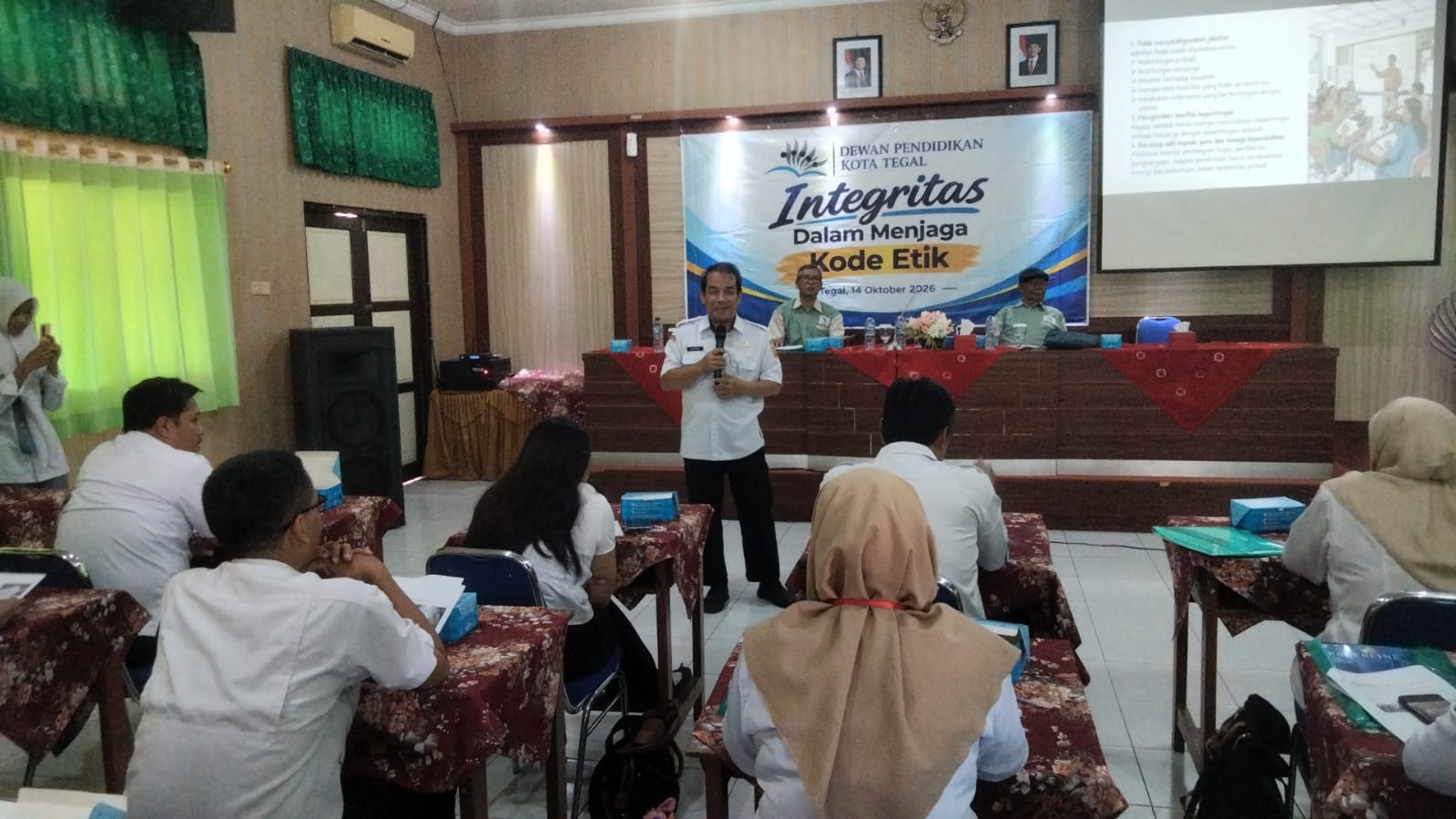 Dewan Pendidikan Kota Tegal Tekankan Integritas Kepala Sekolah sebagai Kunci Mutu Pendidikan
