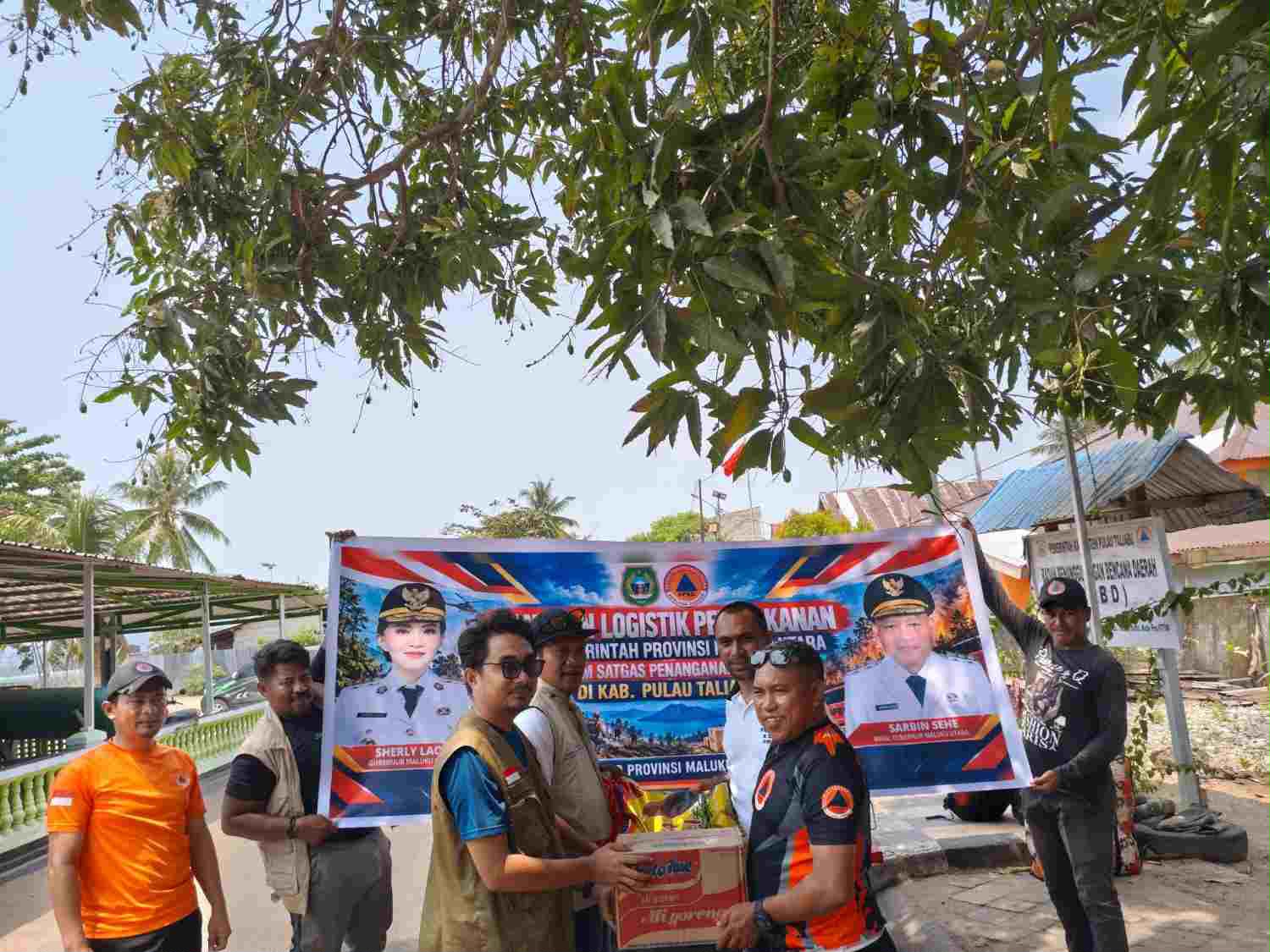 BPBD Maluku Utara Kirim 70 Knapsack Sprayer dan Logistik ke Posko Karhutla Pulau Taliabu