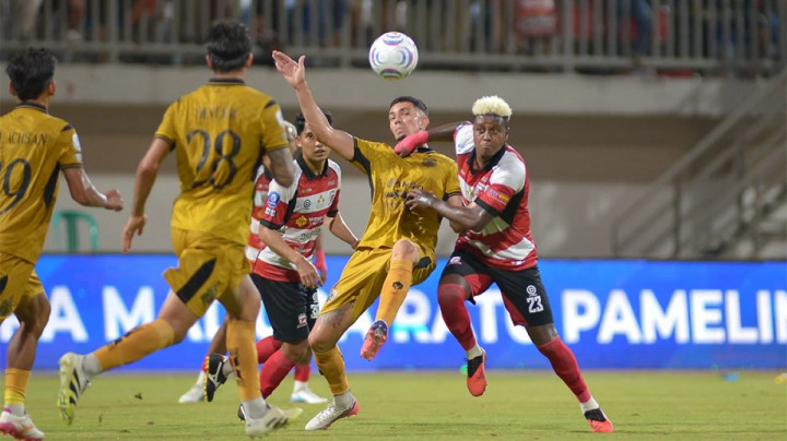 Bhayangkara FC Tahan Imbang Madura United 3-3 dengan 10 Pemain