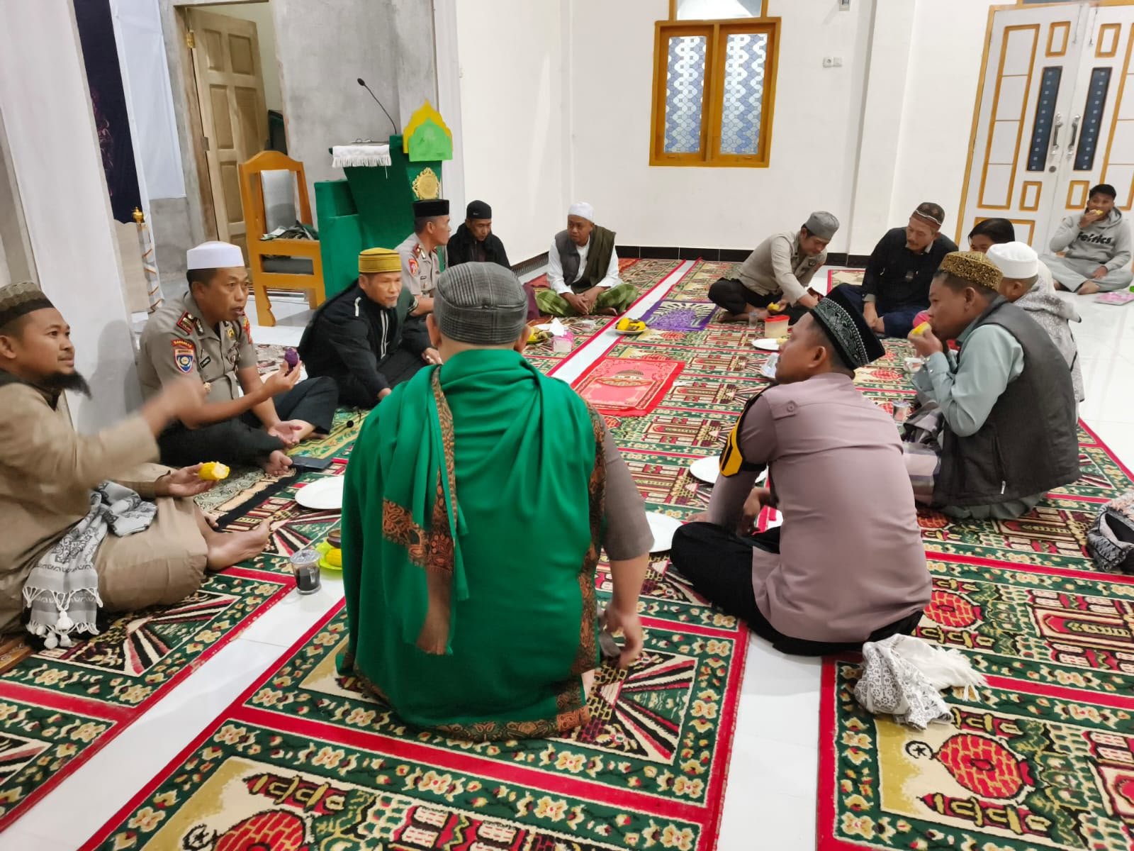 Polres Mamasa Gelar Subuh Keliling di Masjid, Jemaah Bisa Lapor Masalah Kamtibmas Langsung