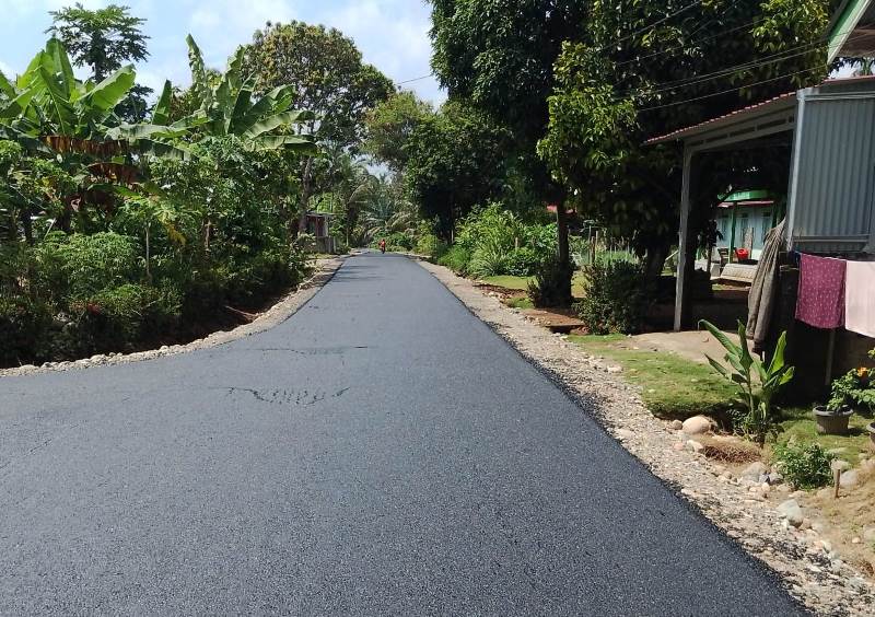Dinas PUPR Mukomuko Tuntaskan Hotmix Jalan Desa Lubuk Mukti, Akses Utama Warga Kini Mulus